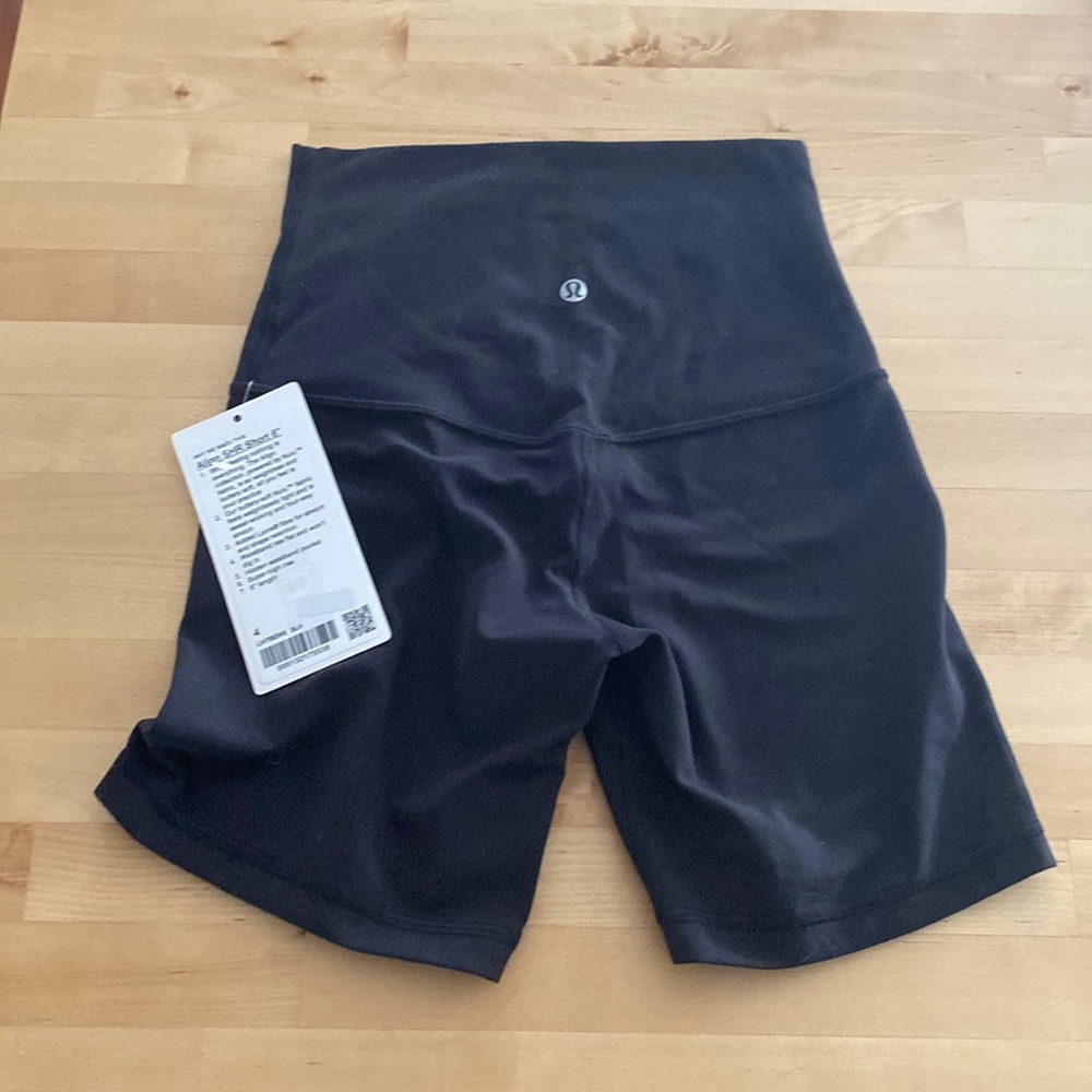 LuluLemon Align super high rise 6” shorts, size 4, black, NWT